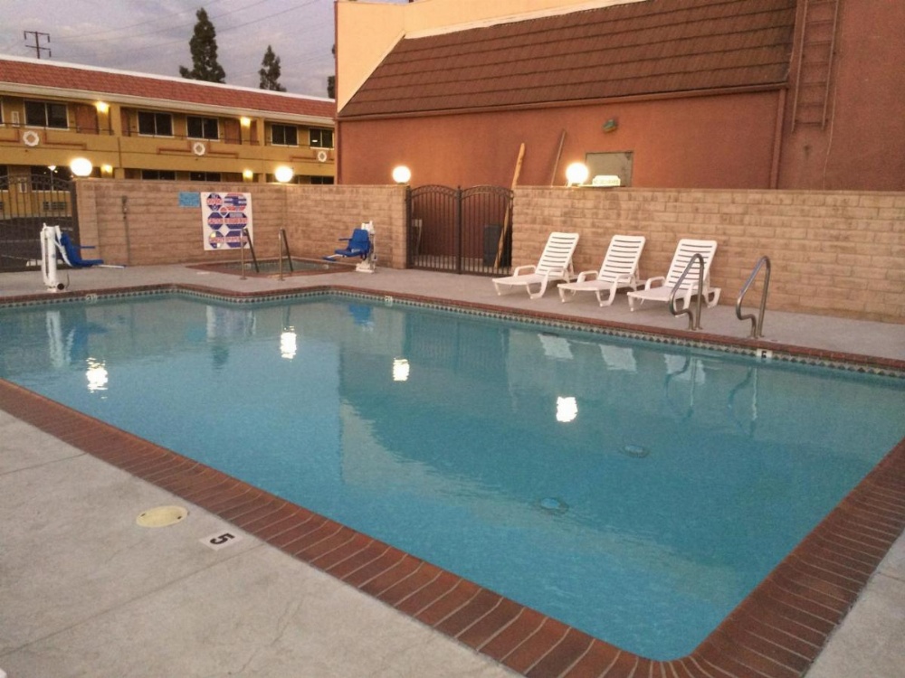 Americas Best Value Inn - Azusa/Pasadena Image 10
