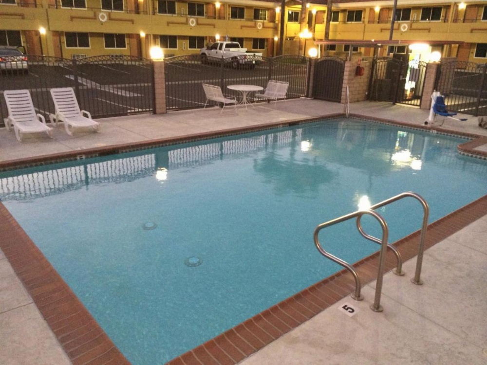 Americas Best Value Inn - Azusa/Pasadena Image 11