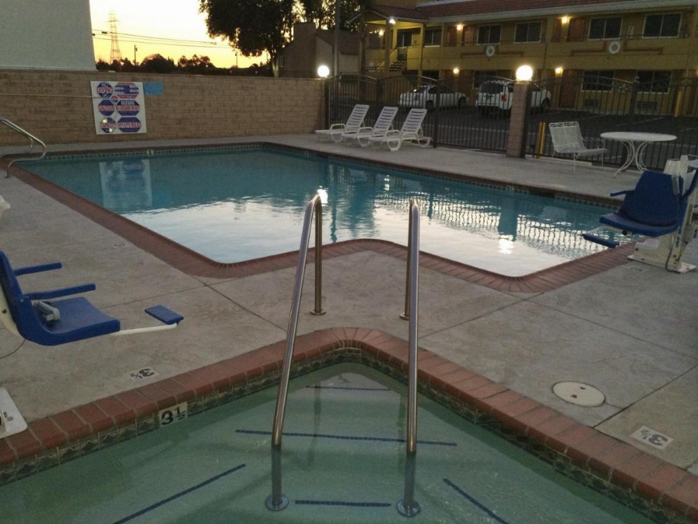 Americas Best Value Inn - Azusa/Pasadena Image 12