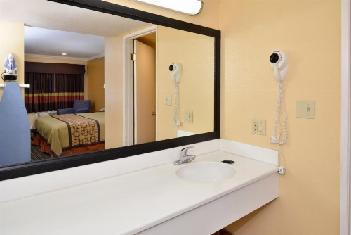 Americas Best Value Inn - Azusa/Pasadena image 17