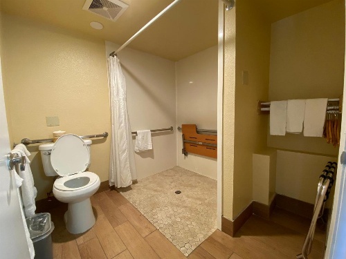 Americas Best Value Inn - Azusa/Pasadena image 2