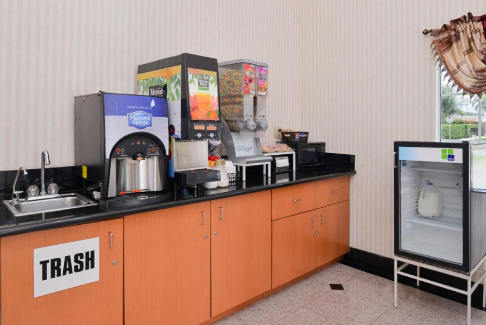 Americas Best Value Inn - Azusa/Pasadena Image 20